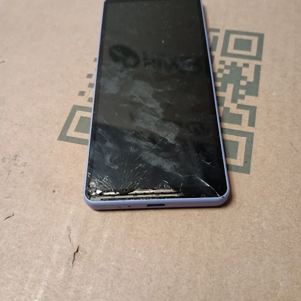 SONY EXPERIA SMART PHONE LILAC