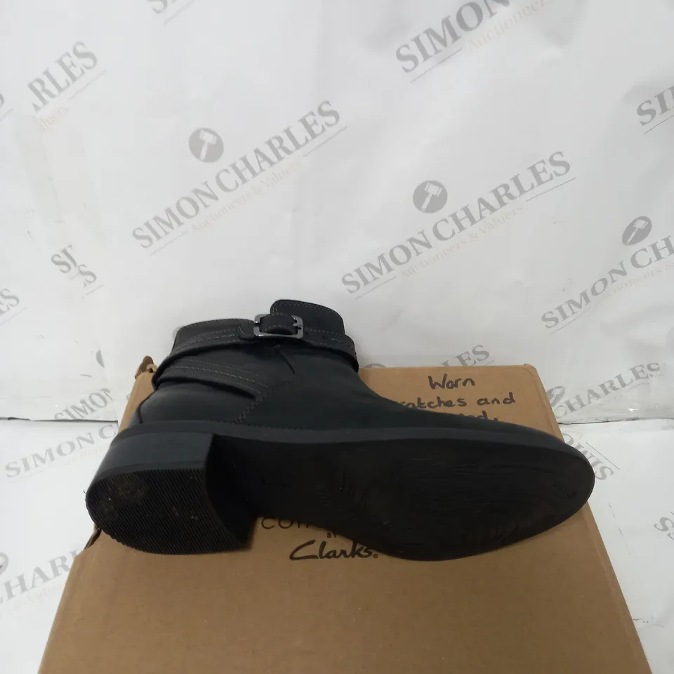 CLANKS MAYE ANKLE BOOT SIZE 8 BLACK LEATHER - BOXED 