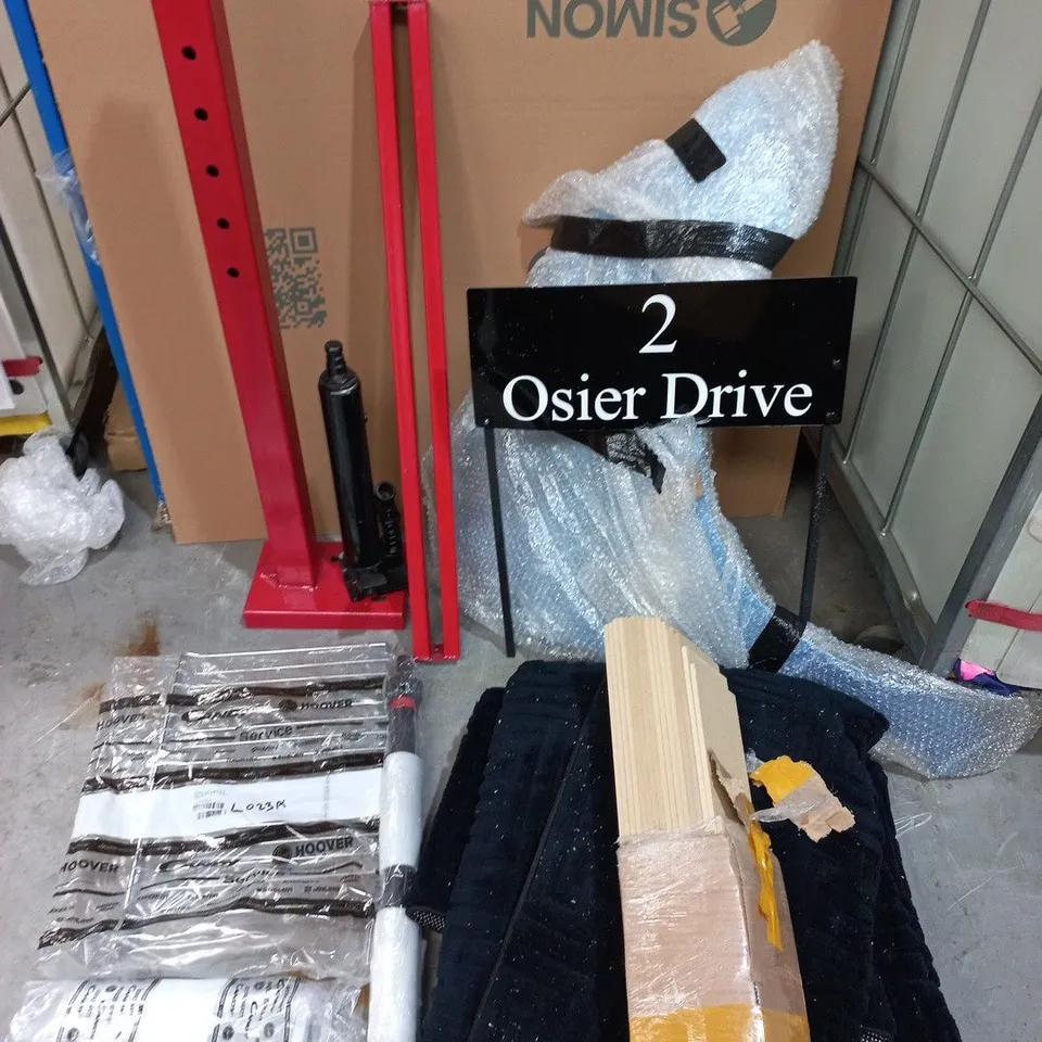 LOT OF ASSORTED ITEMS TO INCLUDE CANDY SPARE PARTS , CLEAR RAMP AND CAR PANEL