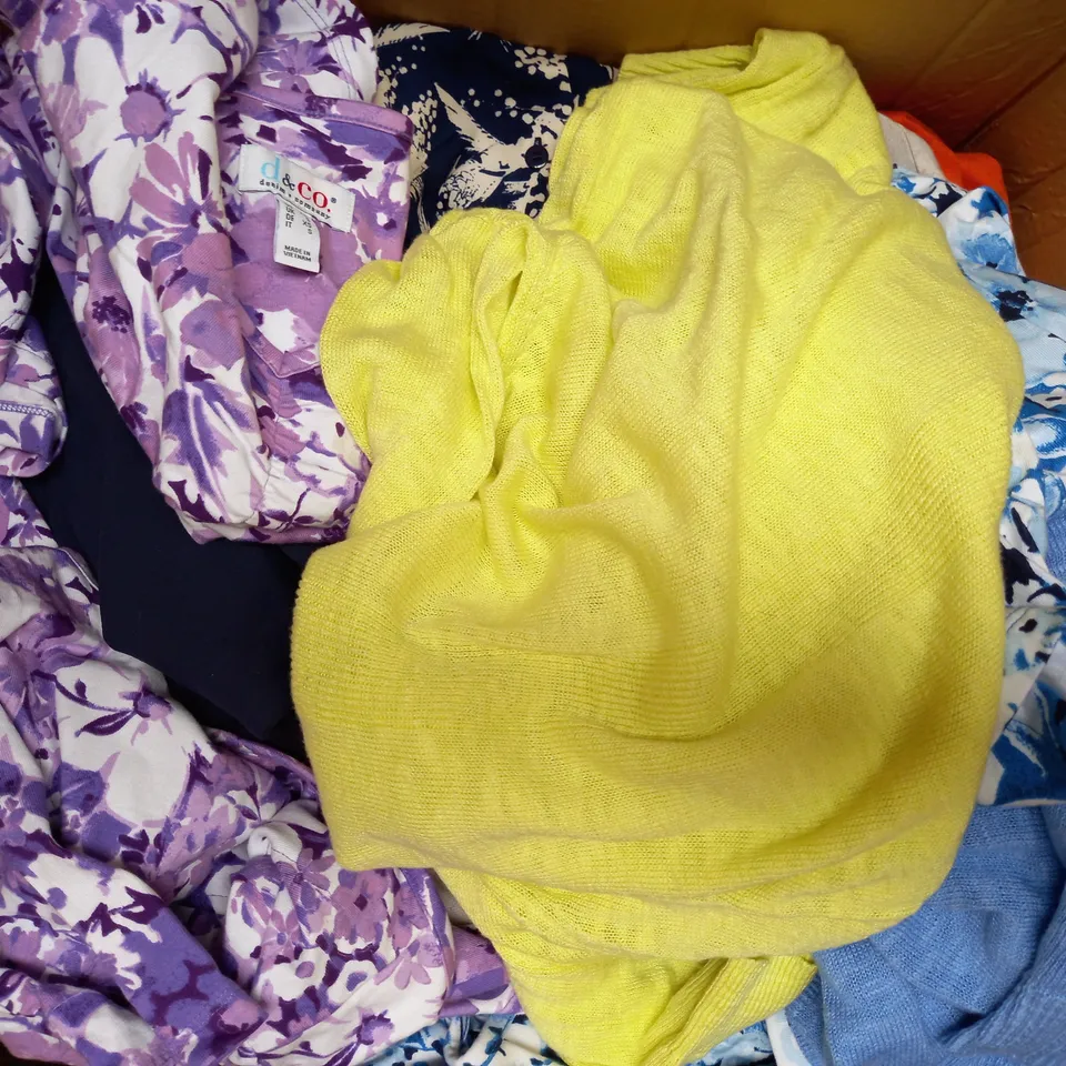 BOX OF APPROXIMATELY 15 ASSORTED CLOTHING ITEMS IN VARIOUS COLOURS, STYLES, AND SIZES TO INCLUDE RUTH LANGSFORD, WHITE STUFF, D & CO, ETC - COLLECTION ONLY