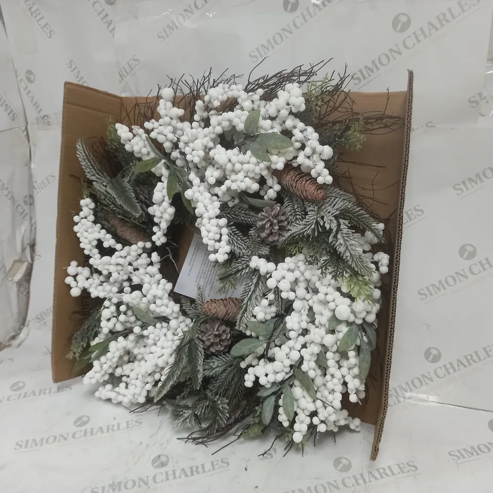 WHITE BERRY PRE-LIT CHRISTMAS WREATH 