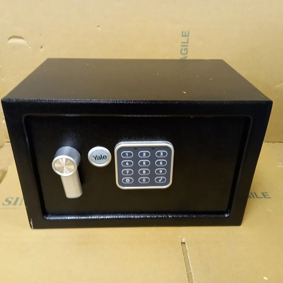 YALE SMALL ELECTRONIC SAFE 