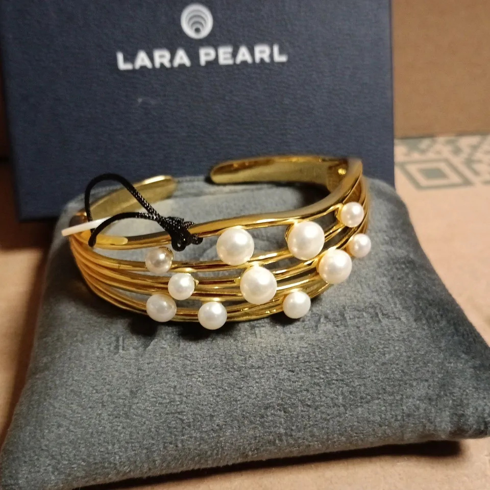 BOXED LARA PEARL BRASS GOLD TONE BRACELET