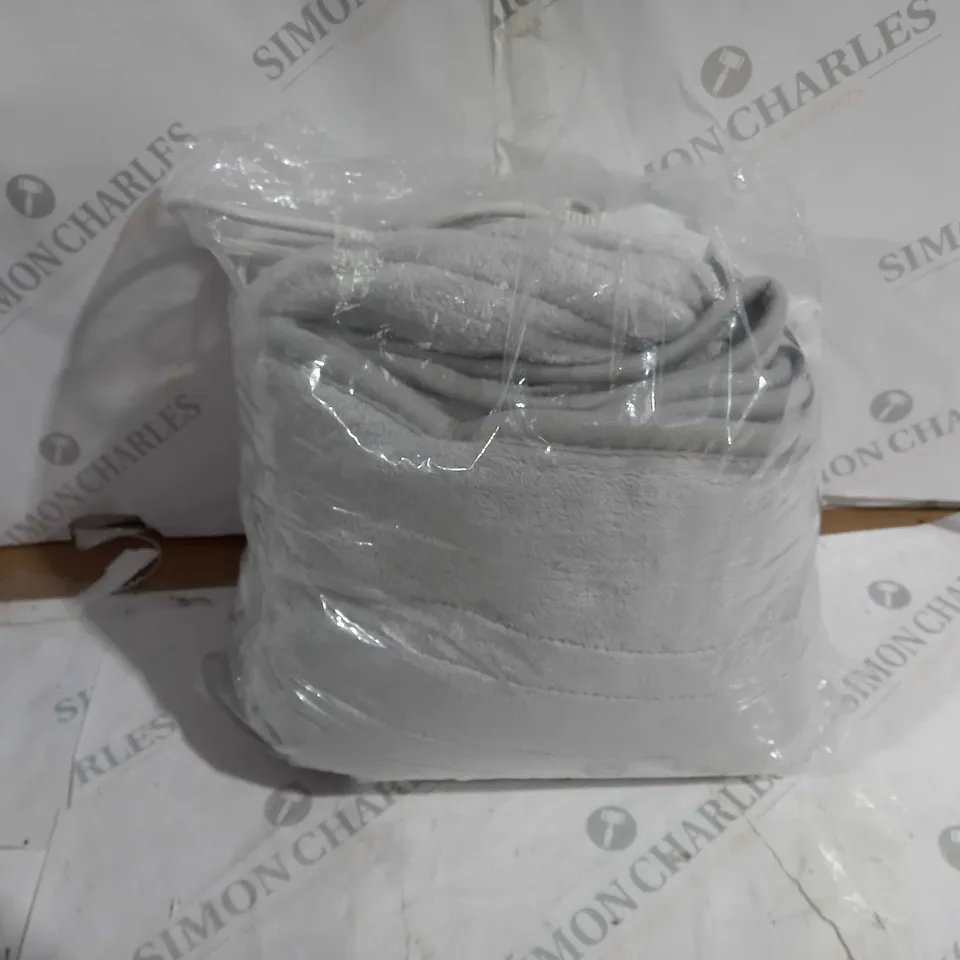 COZEE HOME VELVETSOFT HEATED THROW IN LIGHT GREY