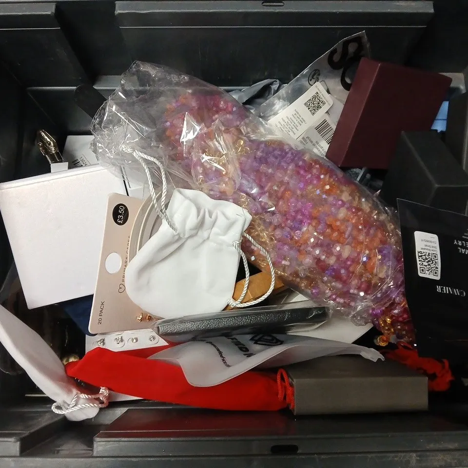 APPROXIMATELY 20 ASSORTED JEWELLERY ITEMS TO INCLUDE BRANDS SUCH AS MONICA VINEDER, TOM PIGEON, ENAMEL COPENHAGEN, ETC