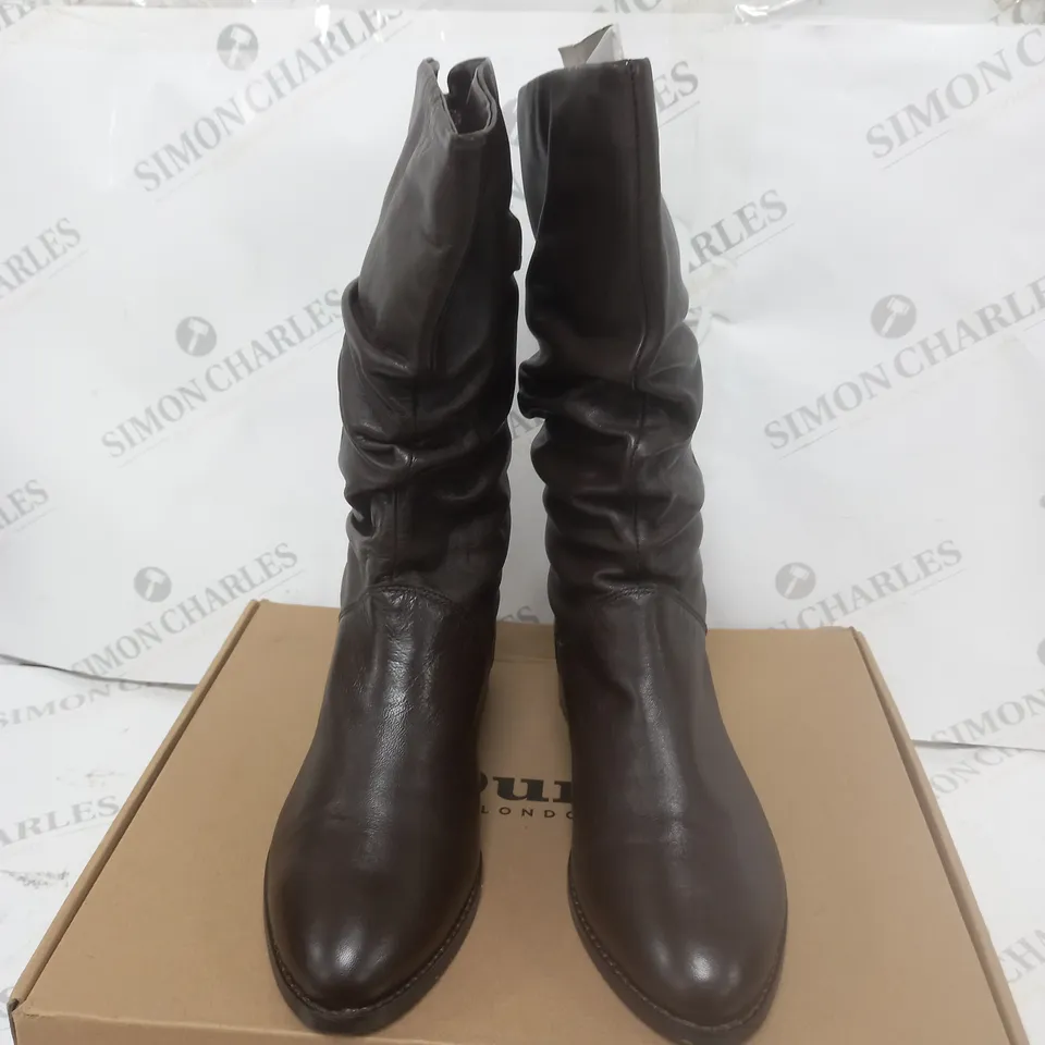 BOXED DUNE CALF BOOT BROWN LEATHER SIZE 6