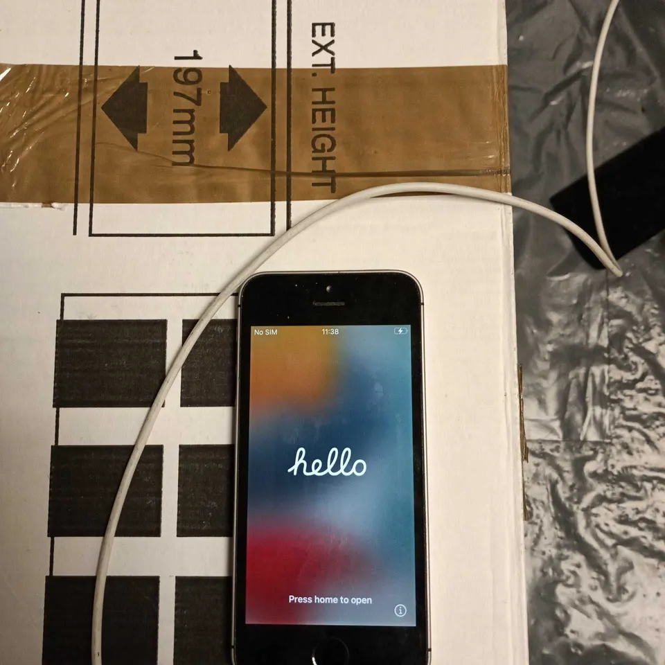 APPLE IPHONE SE A1723