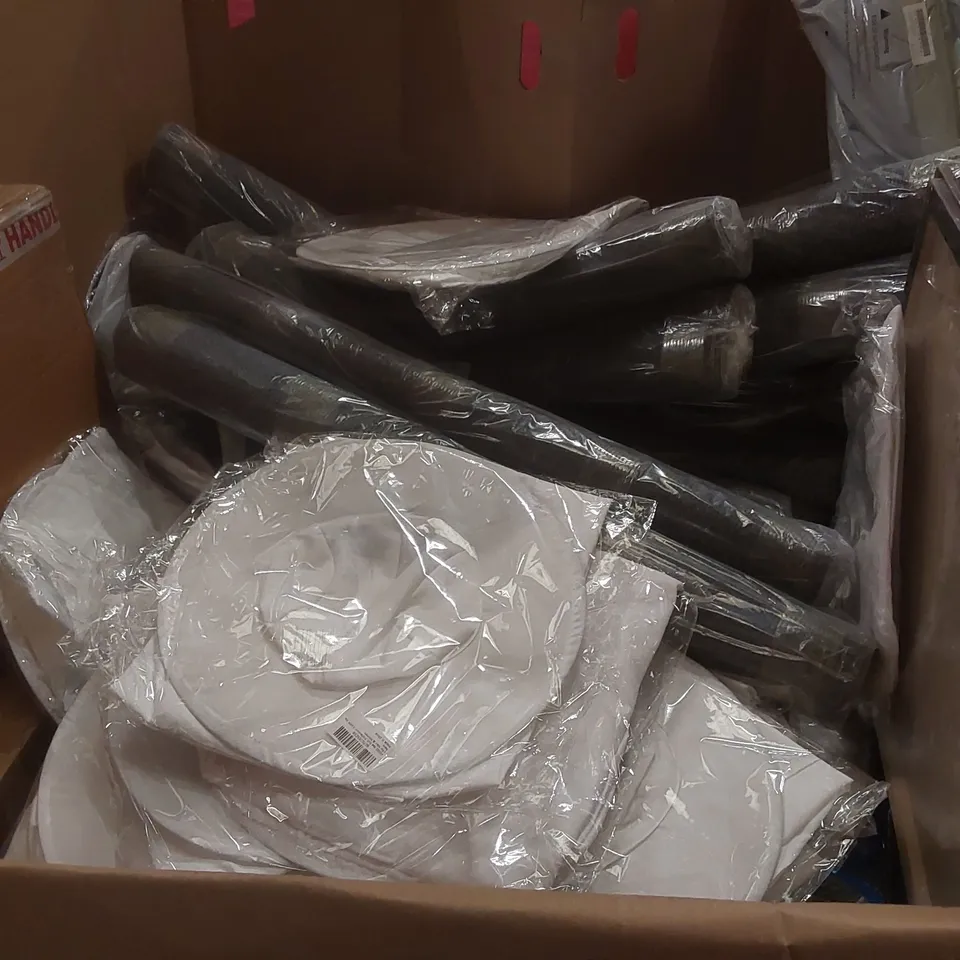 PALLET OF ASSORTED ITEMS INCLUDING: TELESCOPIC LADDERS, RUGS, BEE KEEPER SUITS, ELECTRIC BUG SWATTERS ECT
