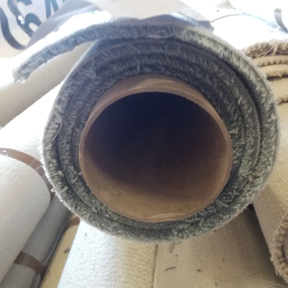 ROLL OF QUALITY 4M CRAFTSMAN EL 94 T SOLAR CARPET - 4×1.62M