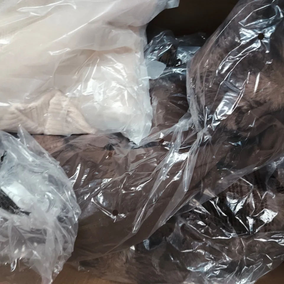 APPROXIMATELY 20 ASSORTED CLOTHING AND FASHION PRODUCTS IN VARIOUS STYLES AND SIZES - COLLECTION ONLY