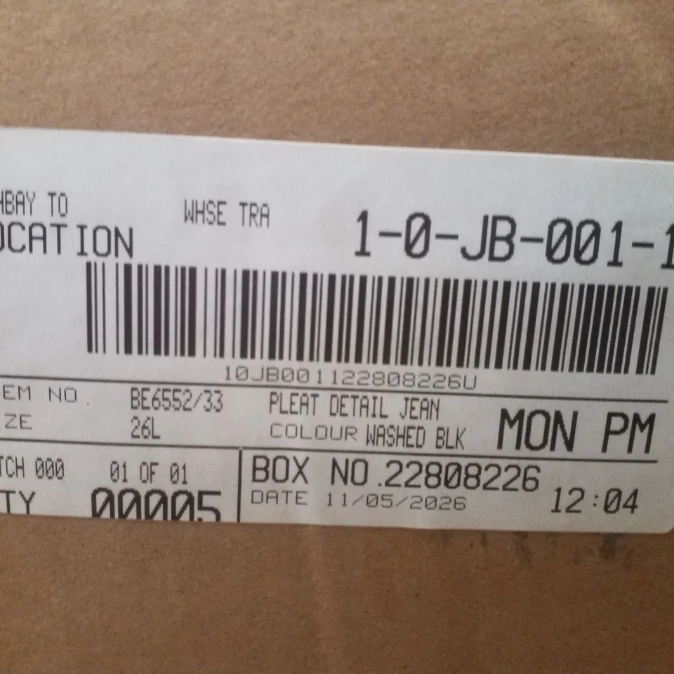 BOX CONTAINING APPROXIMATELY 5 BRAND NEW SIMPLY BE WASHED BLACK PLEAT DETAIL JEANS - SIZE 26L