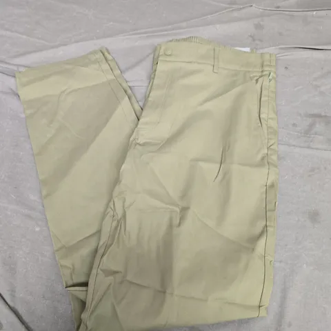 NEW BALANCE ATHLETICS STANDARD TAPERED PANTS IN KHAKI - MEDIUM