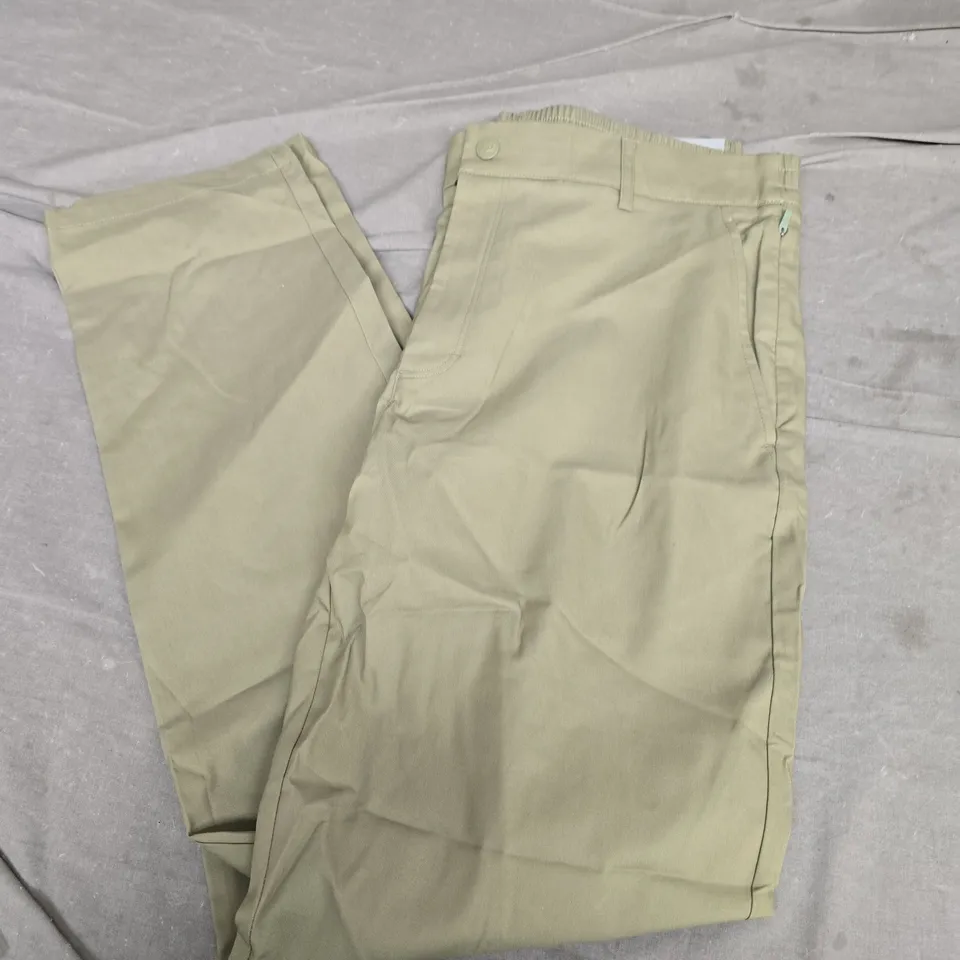 NEW BALANCE ATHLETICS STANDARD TAPERED PANTS IN KHAKI - MEDIUM