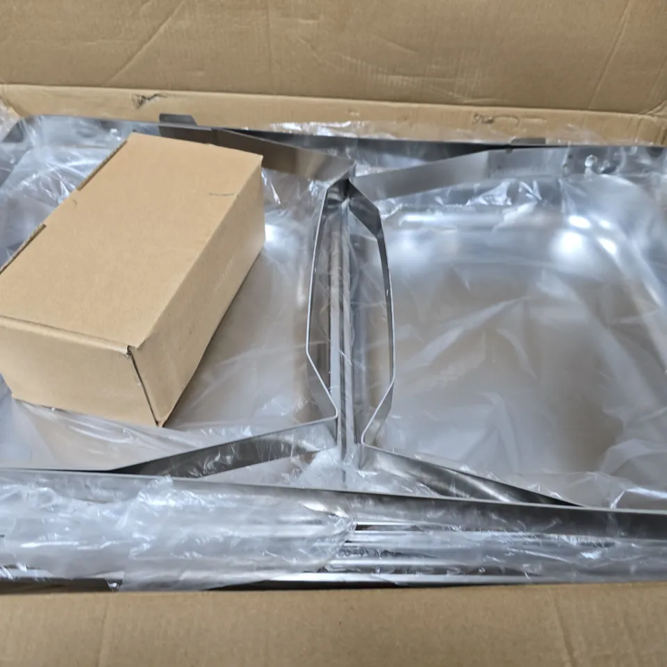 STAINLESS STEEL CHAFING DISH WITH LID, 12L CAPACITY