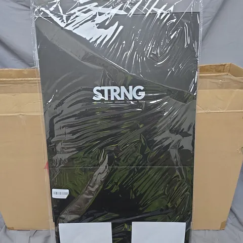 BOX OF APPROXIMATELY 10 STRNG FITNESS BOARDS – SUPPORT TRAINING RECOVERY NUTRITION GOALS