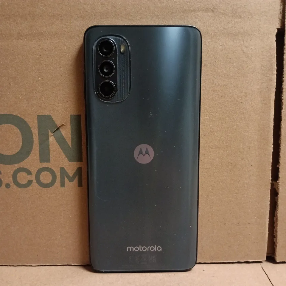 MOTOROLA MOTO G62 5G MOBILE SMARTPHONE