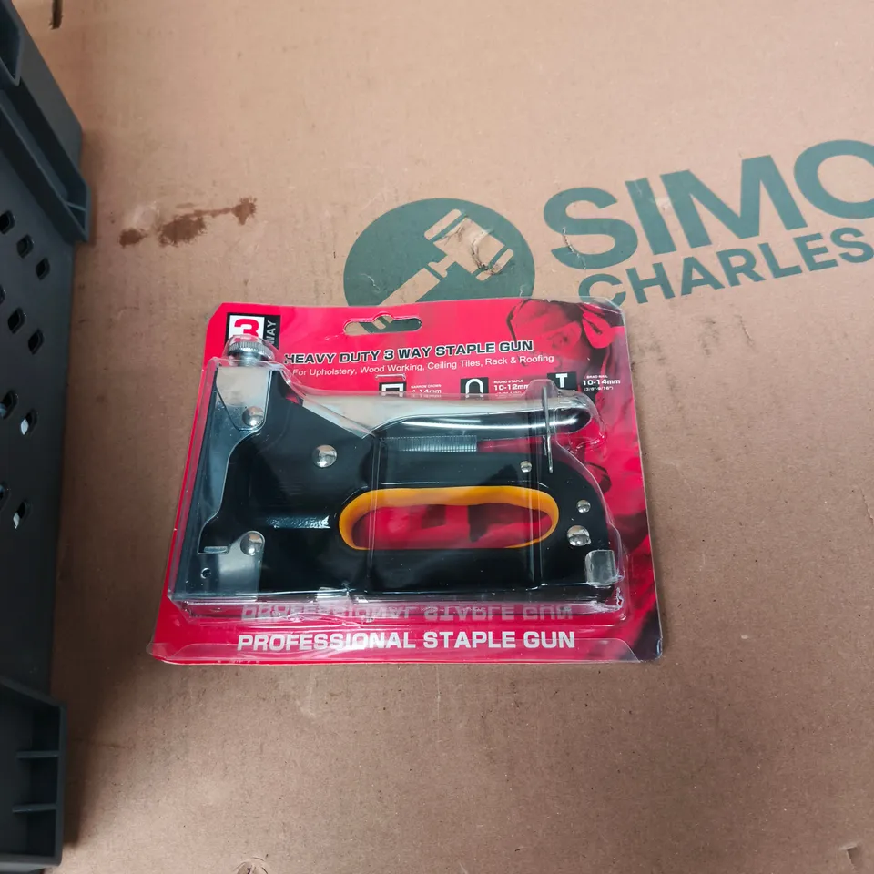 TOTE OF APPROXIMATELY 12 ASSORTED ITEMS TO INCLUDE: PROFESSIONAL STAPLE GUN