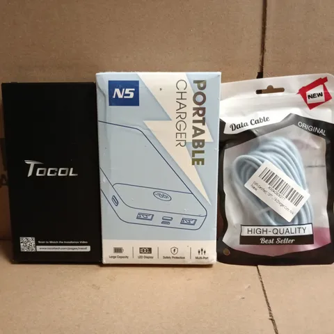 APPROXIMATELY 10 ASSORTED HOUSEHOLD ITEMS TO INCLUDE PORTABLE CHARGER, DATA CABLE, ETC