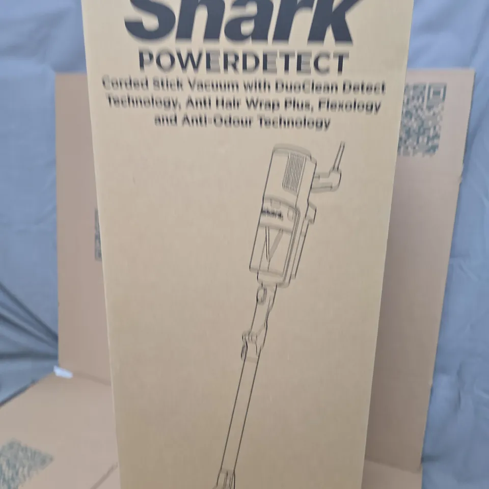 SHARK POWERDETECT CORDED STICK VACUUM CLEANER
