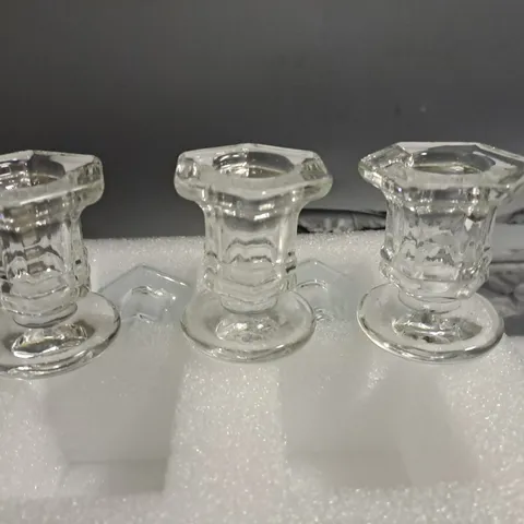 LOT OF 18 GLASS CANDLES HOLDERS - 6CM TALL