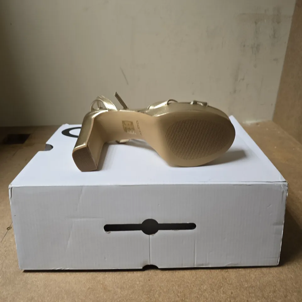 ALDO GOLD STRAPPY PLATFORM SANDALS, UK 7