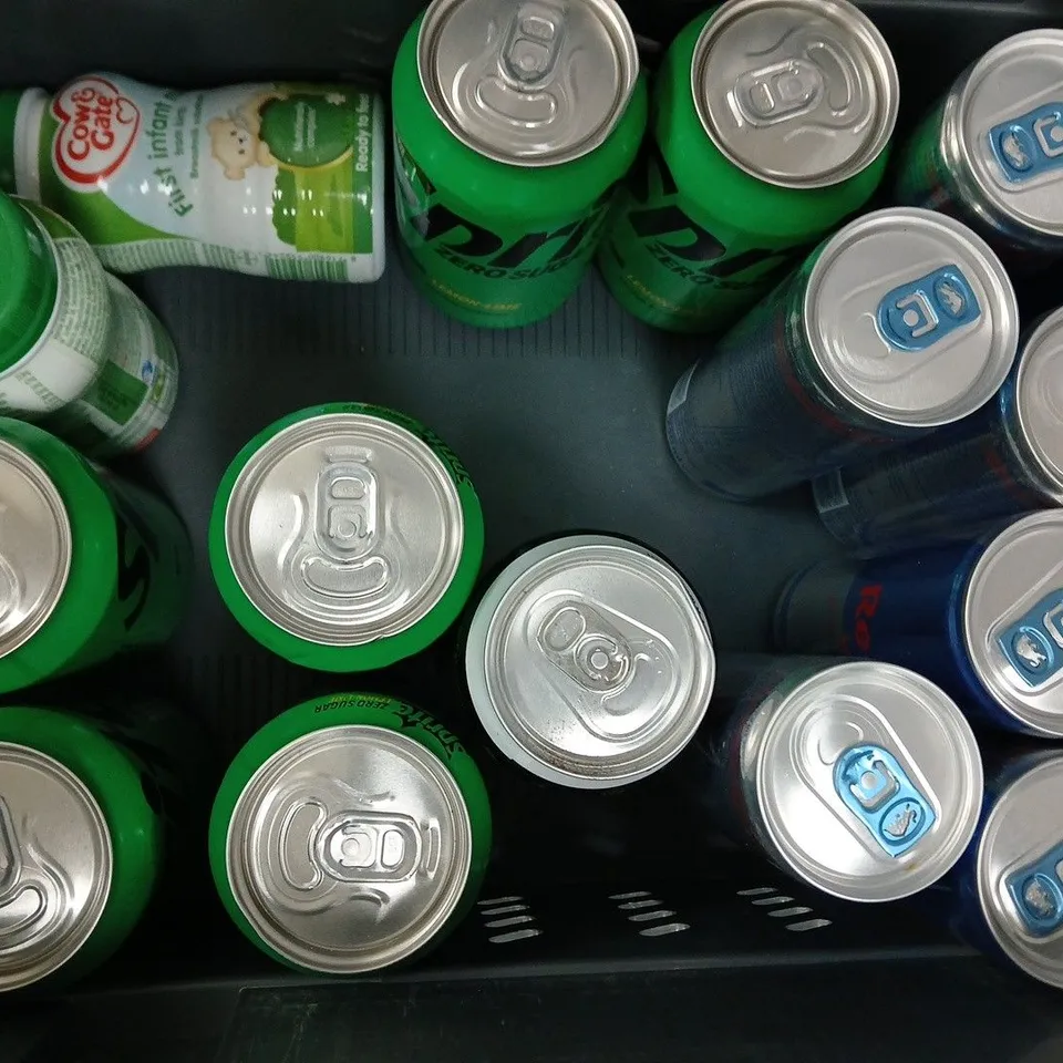 APPROXIMATELY 20 ASSORTED FOOD AND DRINK ITEMS TO INCLUDE RED BULL, SPRITE, AND COW & GATE