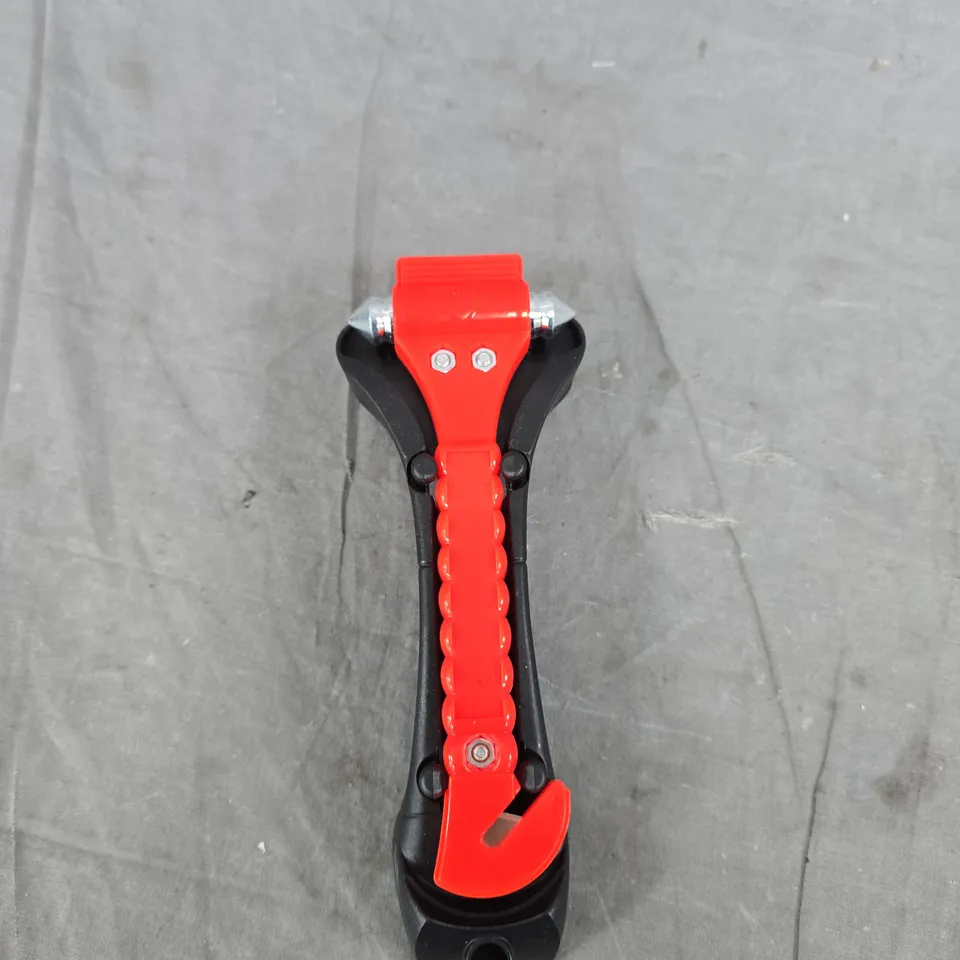 EMERGENCY GLASS BREAKER / SEATBELT CUTTER