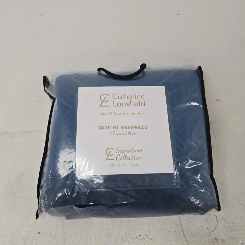 CATHERINE LANSFIELD SIGNATURE COLLECTION ART DECO PEARL QUILTED BEDSPREAD, NAVY, 220X230 CM