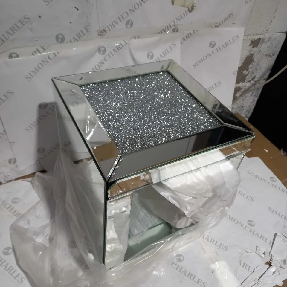 JULIAN MCDONALD MIRRORED SIDE TABLE / COLLECTION ONLY