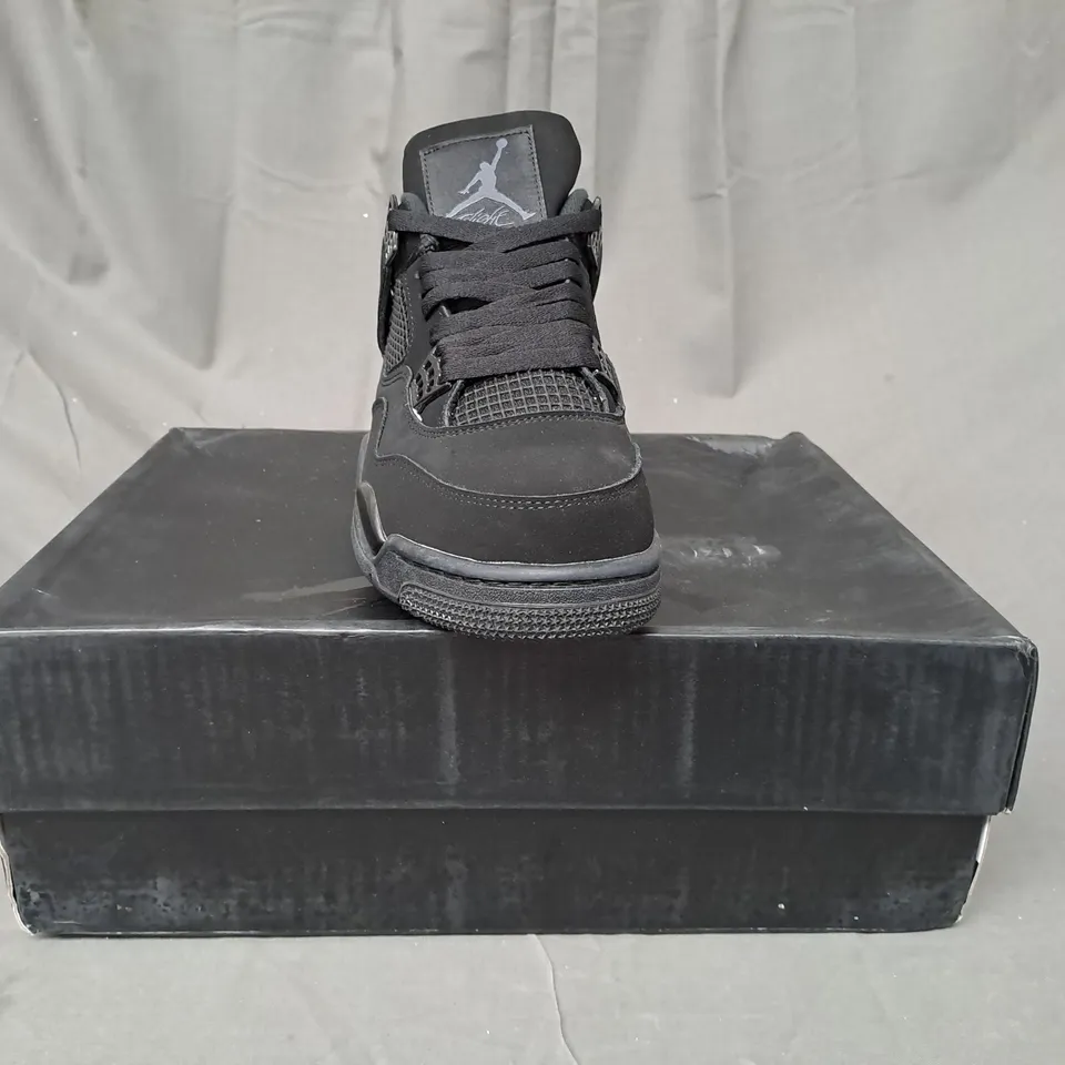 BOXED PAIR OF NIKE AIR JORDAN 4 RETRO SHOES IN BLACK UK SIZE 8