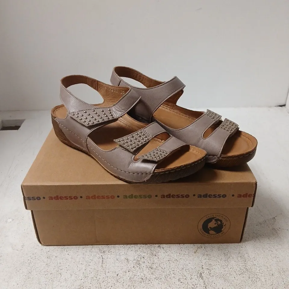 ADESSO WOMEN'S SANDALS – 6