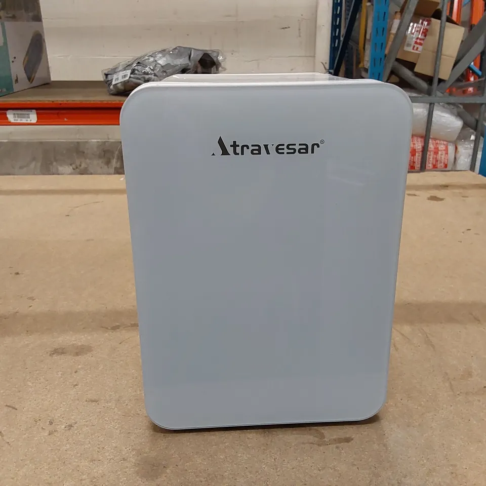 BOXED ATRAVESAR MINI FRIDGE (1 BOX)