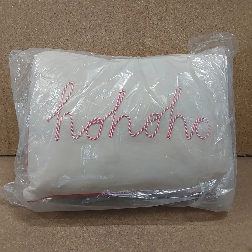 SET OF 8 'HO HO HO' CHRISTMAS CUSHIONS // SIZE: 35 X 45cm