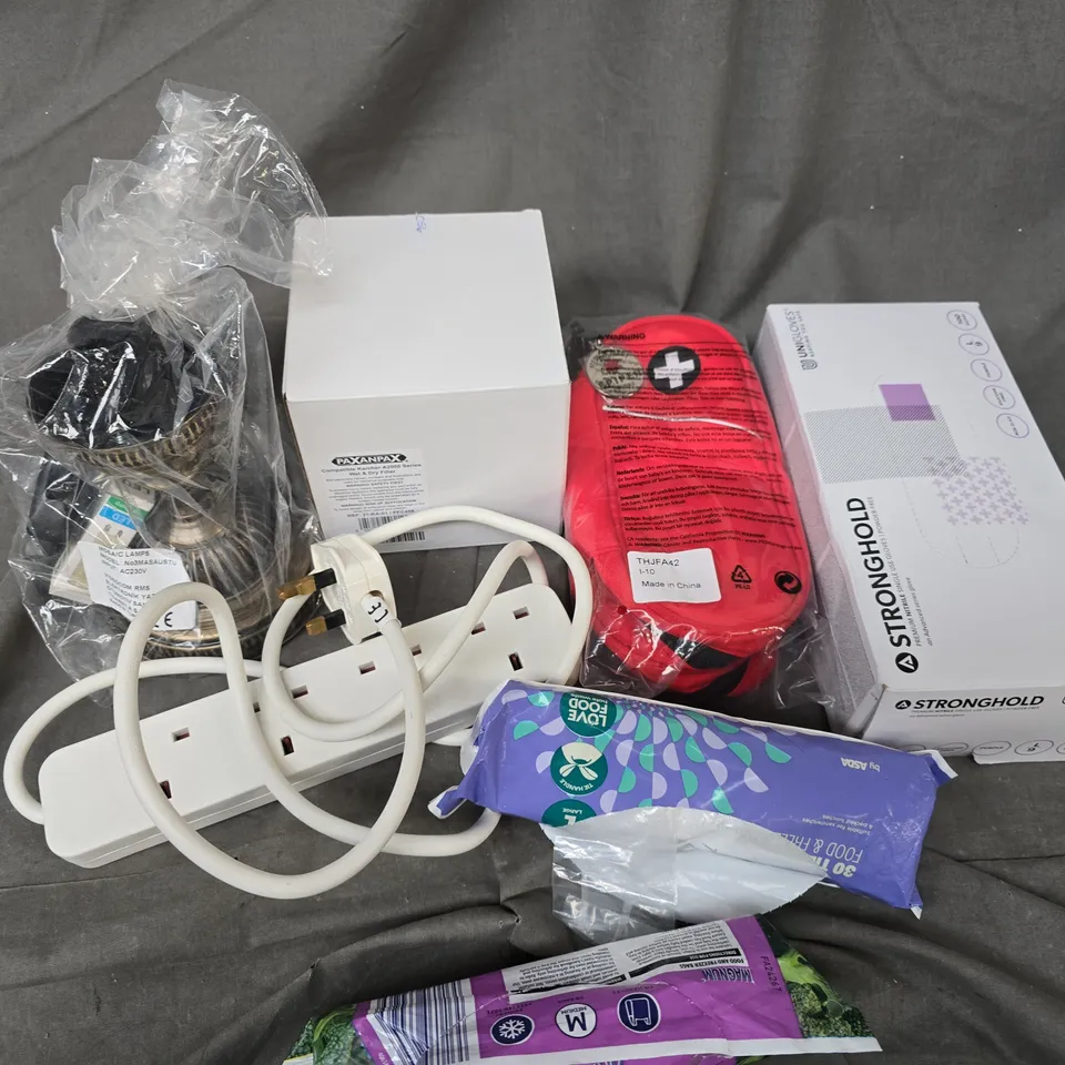 APPROXIMATELY 8 ASSORTED HOUSEHOLD ITEMS TO INCLUDE MOSAIC LAMP, WET & DRY FILTER FOR KARCHER, EXTENSION LEAD, ETC