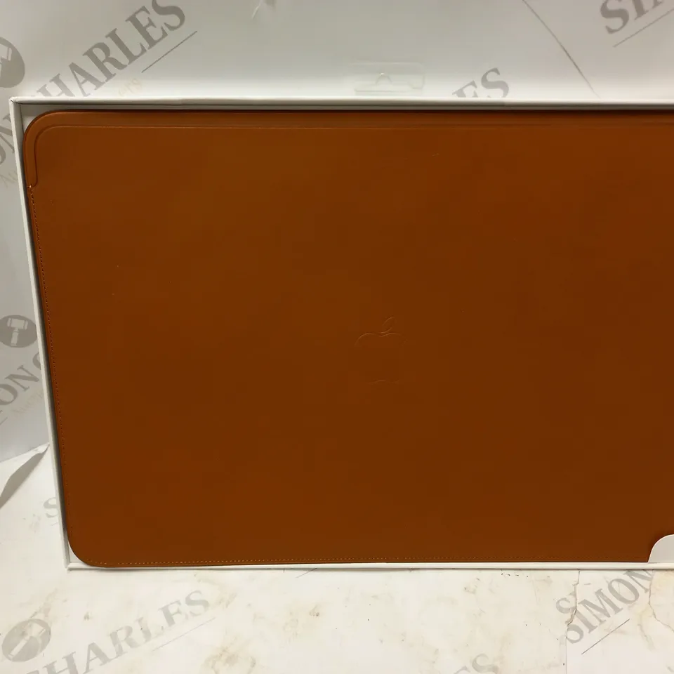 BOXED APPLE MACBOOK PRO LEATHER SLEEVE