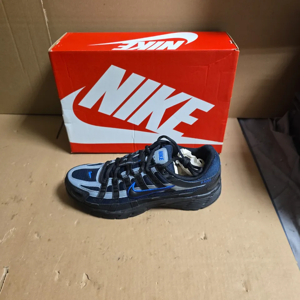 NIKE RUNNING TRAINERS – BLUE, GREY & BLACK - UK  SIZE 8.5 