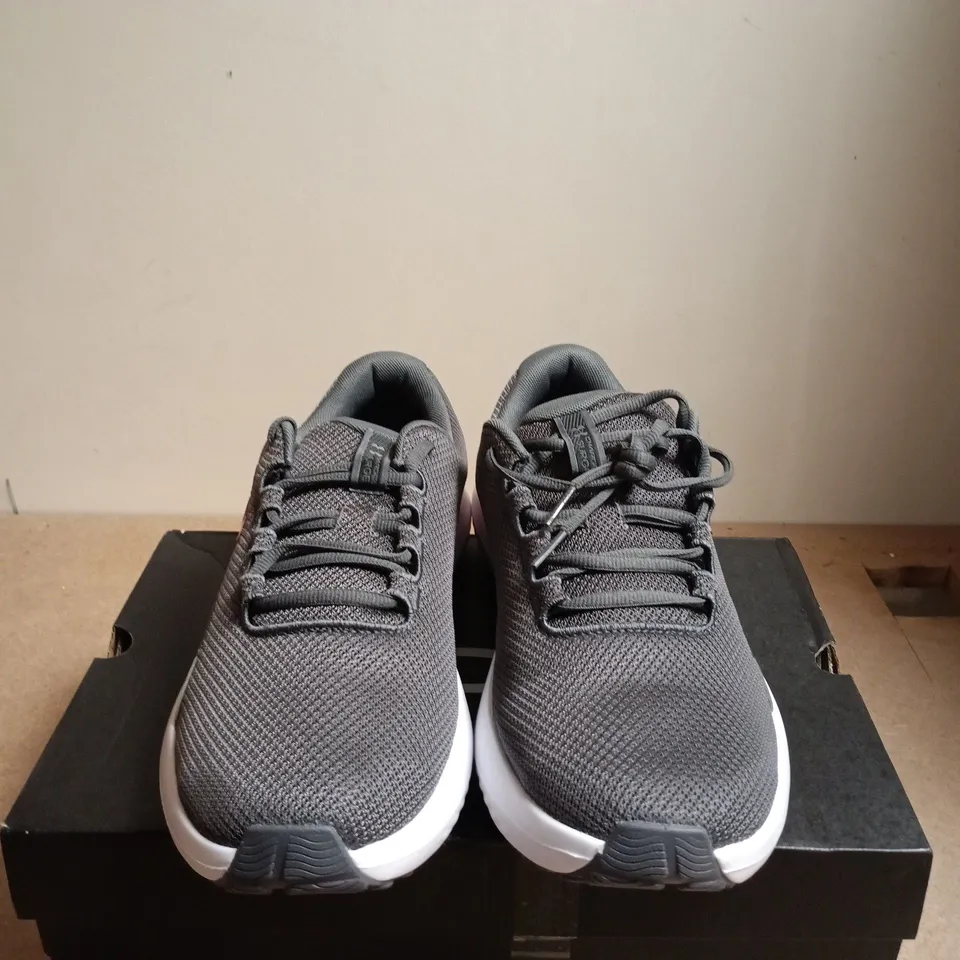 BOXED PAIR OF UNDER ARMOUR UA CHARGED SURGE 4 RUNNING SHOES – GREY/RED, UK 11 (MEN'S)