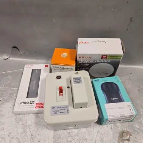 APPROXIMATELY 10 ASSORTED ELECTRICAL PRODUCTS TO INCLUDE SMOKE ALARM, WIRELESS MOUSE, ACTIVE PLUG ETC 