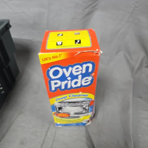 LOT OF APPROXIMATELY 10 ASSORTED LIQUID ITEMS TO INCLUDE:OVEN PRIDE AND KITCHEN DEGREASER