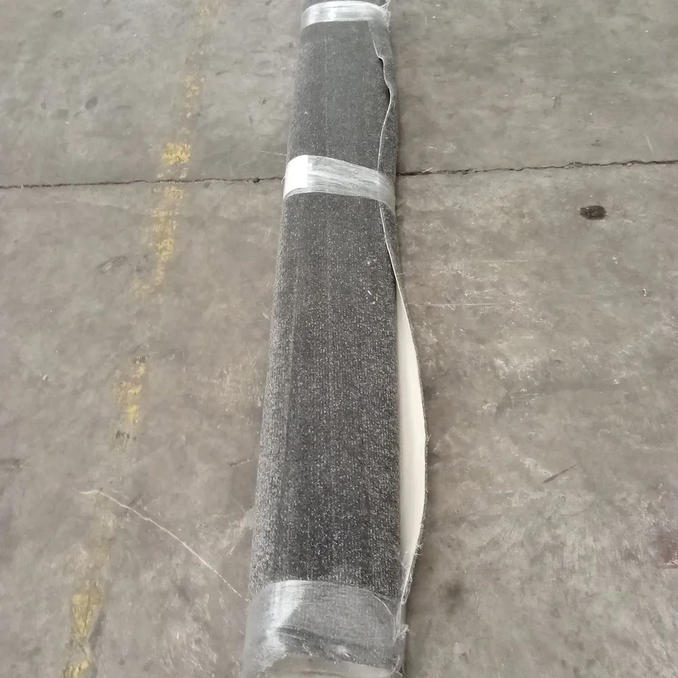 ROLL OF QUALITY CASTLE PINES DELUXE PEWTER CARPET // APPROX SIZE; 2.3 x 5m