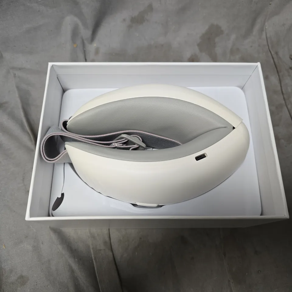 BOXED AWATTY SMART EYE MASSAGER