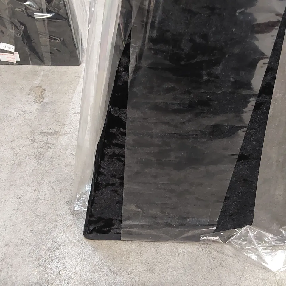 BOXED SET OF 2 DESIGNER BLACK CRUSHED VELVET LAMP SHADES - SIZE UNSPECIFIED (1 BOX)