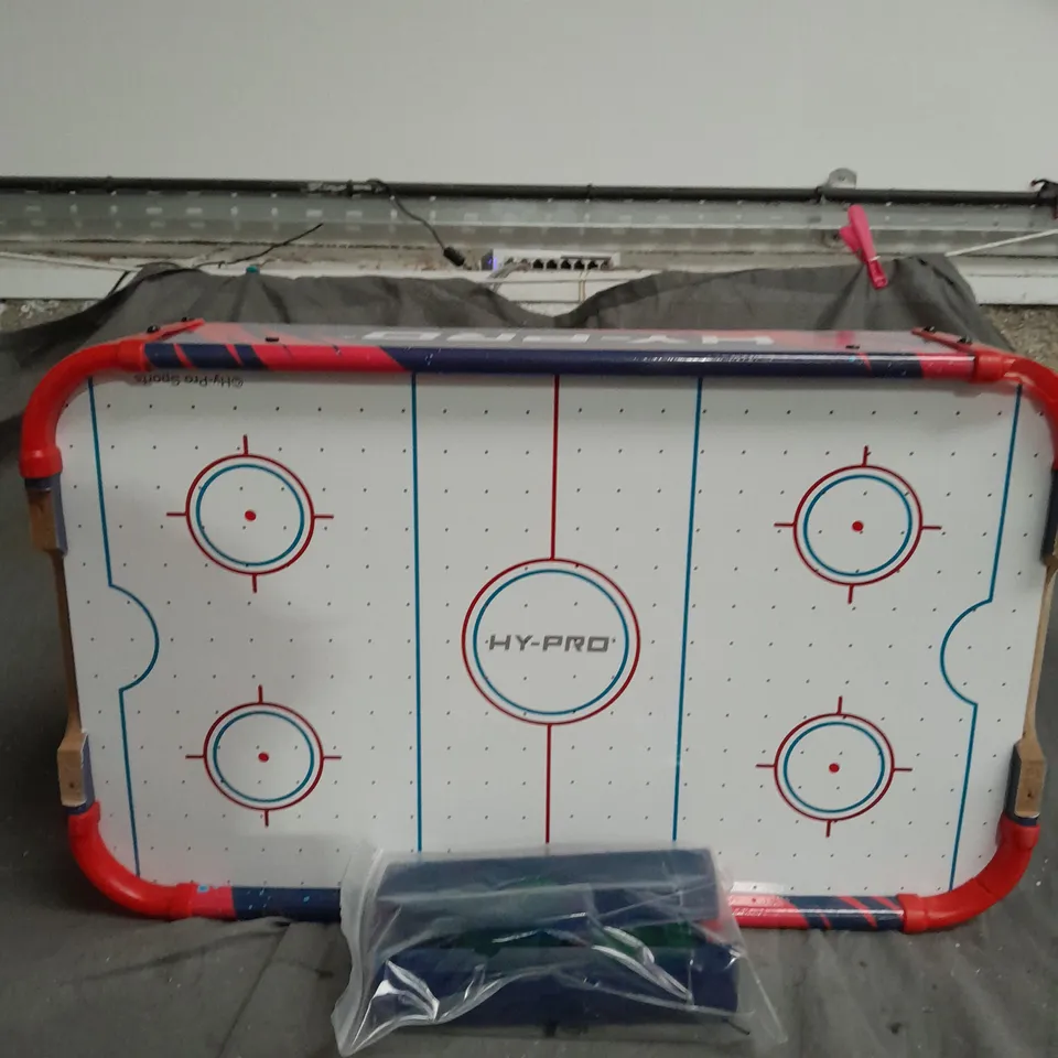 BOXED HY-PRO 20" TABLETOP AIR HOCKEY RRP £24.99