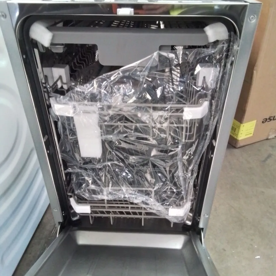 HISENSE SLIMLINE FULLY INTERGRATED UNDER COUNTER DISHWASHER 
