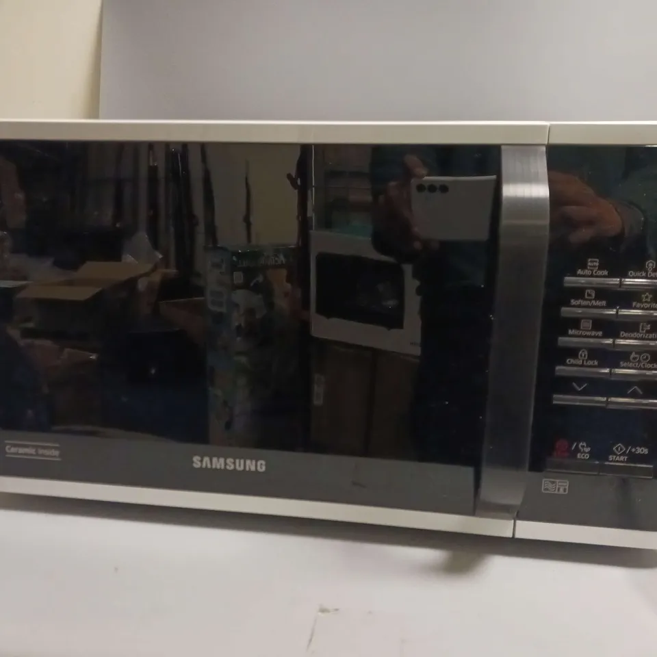 BOXED SAMSUNG MS23K3513AW/EU SOLO 23-LITRE MICROWAVE OVEN - WHITE RRP £129