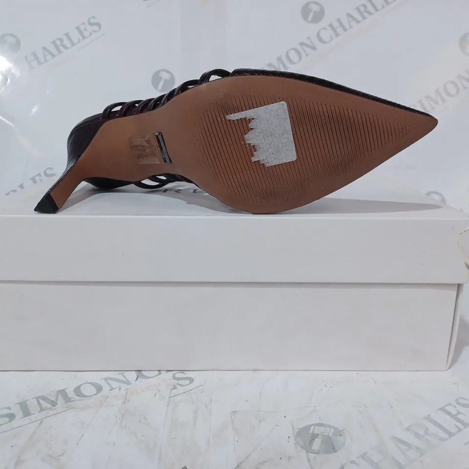 BOXED PAIR OF REISS DAPHNE SLINGBACK HEELS IN POMEGRANATE SIZE 5