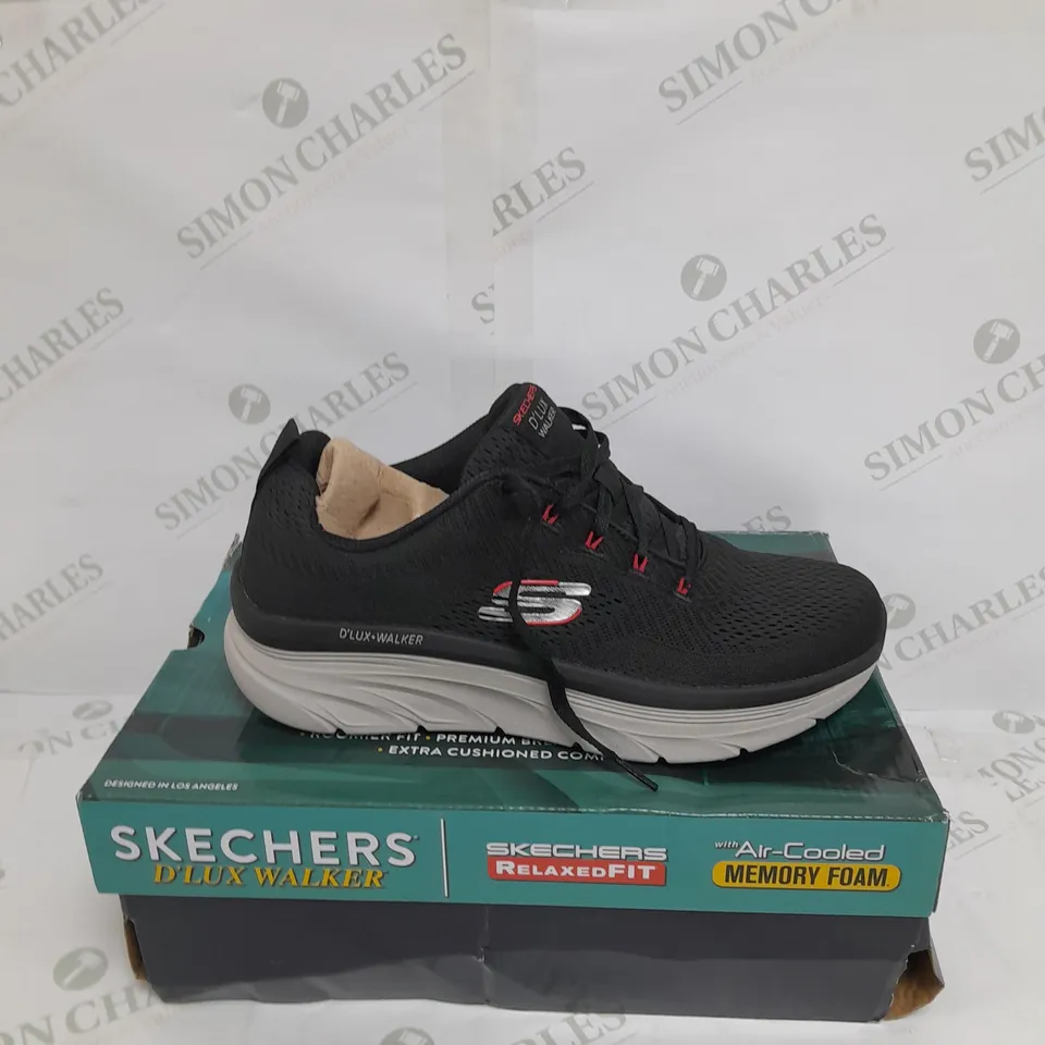 BOXED SKETCHERS D'LUX TRAINERS SIZE 8