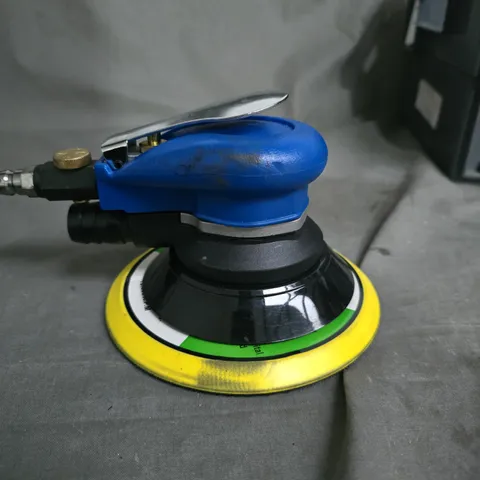 BLUE PNEUMATIC POLISHER/BUFFER WITH YELLOW 7-INCH PAD