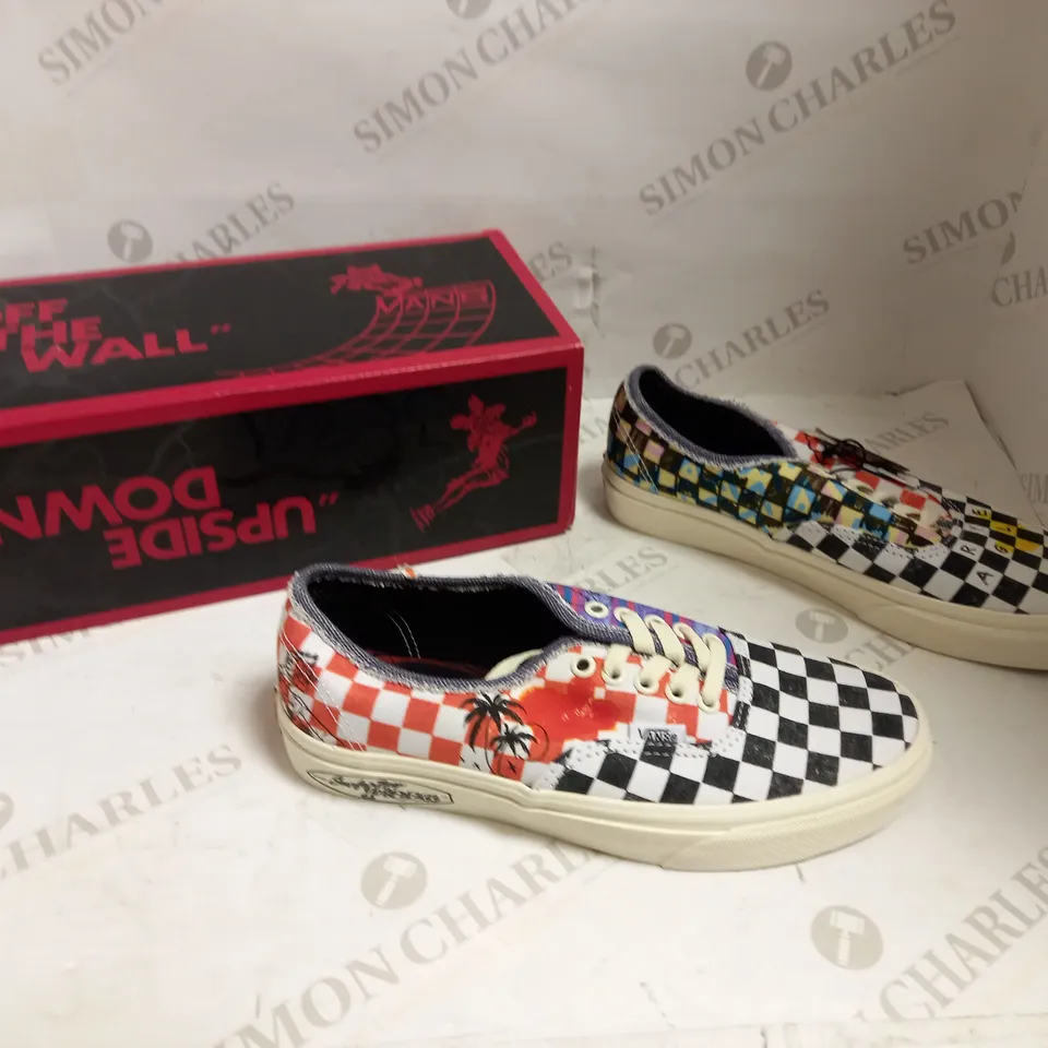 VANS / STRANGER THINGS SURFER BOY PIZZA LASED TRAINER MENS SIZE UK 6 