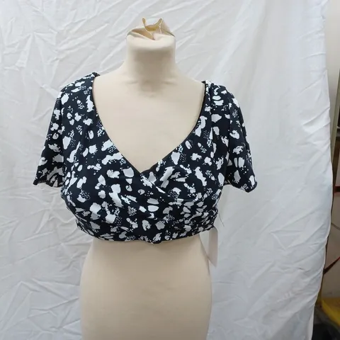 MEET CURVE SWIMMING TOP SIZE XL